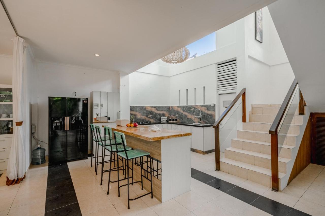 Villa Alleira Seminyak By Best Deals Asia Hospitality Buitenkant foto