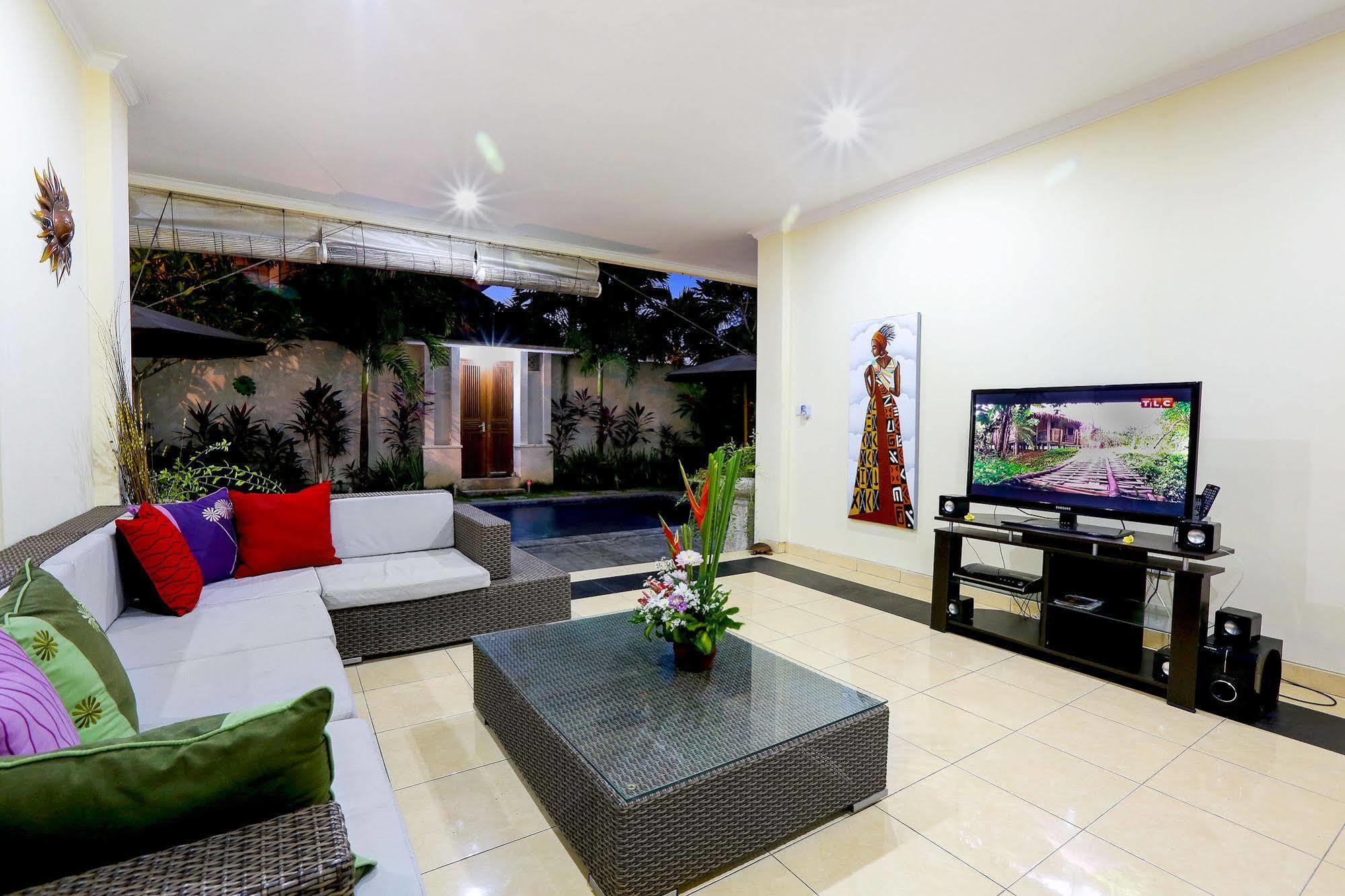 Villa Alleira Seminyak By Best Deals Asia Hospitality Buitenkant foto